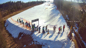 Skiareál Troják - Kamera u nástupu na vlek svah A - 3.3.2026 v 10:20 Skiareál Troják - Kamera u nástupu na vlek svah A - 3.3.2026 v 10:20