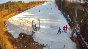 Skiareál Troják - Kamera u nástupu na vlek svah A - 3.3.2026 v 15:15 Skiareál Troják - Kamera u nástupu na vlek svah A - 3.3.2026 v 15:15
