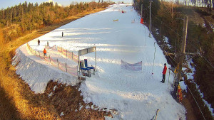 Skiareál Troják - Kamera u nástupu na vlek svah A - 3.3.2026 v 15:20 Skiareál Troják - Kamera u nástupu na vlek svah A - 3.3.2026 v 15:20