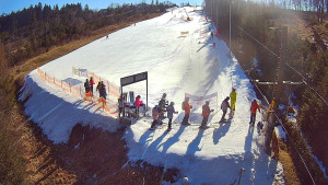 Skiareál Troják - Kamera u nástupu na vlek svah A - 5.3.2026 v 10:00 Skiareál Troják - Kamera u nástupu na vlek svah A - 5.3.2026 v 10:00