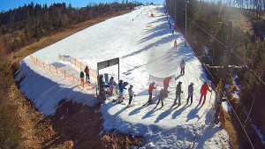 Skiareál Troják - Kamera u nástupu na vlek svah A - 5.3.2026 v 11:00 Skiareál Troják - Kamera u nástupu na vlek svah A - 5.3.2026 v 11:00