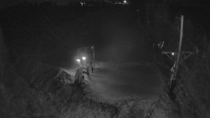 Skiareál Troják - Kamera u nástupu na vlek svah A - 10.3.2026 v 00:45 Skiareál Troják - Kamera u nástupu na vlek svah A - 10.3.2026 v 00:45