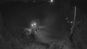 Skiareál Troják - Kamera u nástupu na vlek svah A - 10.3.2026 v 01:00 Skiareál Troják - Kamera u nástupu na vlek svah A - 10.3.2026 v 01:00