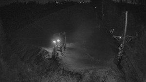 Skiareál Troják - Kamera u nástupu na vlek svah A - 10.3.2026 v 02:10 Skiareál Troják - Kamera u nástupu na vlek svah A - 10.3.2026 v 02:10