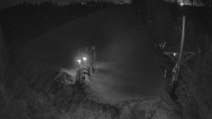 Skiareál Troják - Kamera u nástupu na vlek svah A - 10.3.2026 v 02:40 Skiareál Troják - Kamera u nástupu na vlek svah A - 10.3.2026 v 02:40