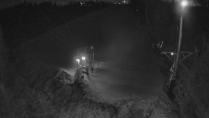 Skiareál Troják - Kamera u nástupu na vlek svah A - 10.3.2026 v 02:50 Skiareál Troják - Kamera u nástupu na vlek svah A - 10.3.2026 v 02:50