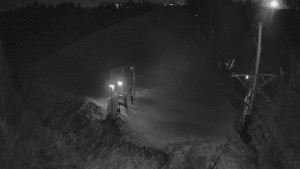 Skiareál Troják - Kamera u nástupu na vlek svah A - 10.3.2026 v 03:05 Skiareál Troják - Kamera u nástupu na vlek svah A - 10.3.2026 v 03:05