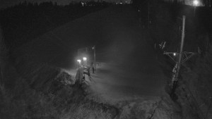 Skiareál Troják - Kamera u nástupu na vlek svah A - 10.3.2026 v 03:10 Skiareál Troják - Kamera u nástupu na vlek svah A - 10.3.2026 v 03:10