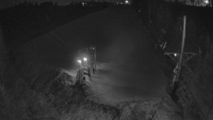 Skiareál Troják - Kamera u nástupu na vlek svah A - 10.3.2026 v 03:30 Skiareál Troják - Kamera u nástupu na vlek svah A - 10.3.2026 v 03:30