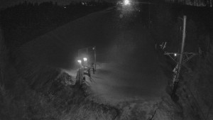 Skiareál Troják - Kamera u nástupu na vlek svah A - 10.3.2026 v 04:00 Skiareál Troják - Kamera u nástupu na vlek svah A - 10.3.2026 v 04:00