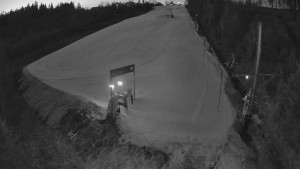 Skiareál Troják - Kamera u nástupu na vlek svah A - 10.3.2026 v 05:20 Skiareál Troják - Kamera u nástupu na vlek svah A - 10.3.2026 v 05:20