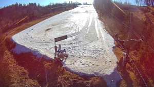 Skiareál Troják - Kamera u nástupu na vlek svah A - 19.3.2026 v 08:45 Skiareál Troják - Kamera u nástupu na vlek svah A - 19.3.2026 v 08:45