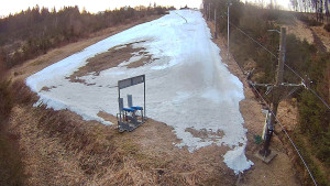 Skiareál Troják - Kamera u nástupu na vlek svah A - 25.3.2026 v 05:20 Skiareál Troják - Kamera u nástupu na vlek svah A - 25.3.2026 v 05:20