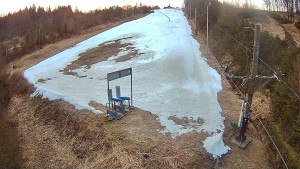 Skiareál Troják - Kamera u nástupu na vlek svah A - 25.3.2026 v 05:25 Skiareál Troják - Kamera u nástupu na vlek svah A - 25.3.2026 v 05:25