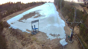 Skiareál Troják - Kamera u nástupu na vlek svah A - 25.3.2026 v 05:40 Skiareál Troják - Kamera u nástupu na vlek svah A - 25.3.2026 v 05:40