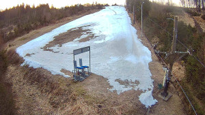 Skiareál Troják - Kamera u nástupu na vlek svah A - 25.3.2026 v 05:45 Skiareál Troják - Kamera u nástupu na vlek svah A - 25.3.2026 v 05:45