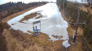 Skiareál Troják - Kamera u nástupu na vlek svah A - 25.3.2026 v 08:05 Skiareál Troják - Kamera u nástupu na vlek svah A - 25.3.2026 v 08:05