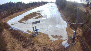 Skiareál Troják - Kamera u nástupu na vlek svah A - 25.3.2026 v 10:20 Skiareál Troják - Kamera u nástupu na vlek svah A - 25.3.2026 v 10:20