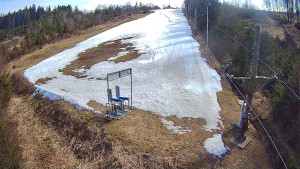 Skiareál Troják - Kamera u nástupu na vlek svah A - 25.3.2026 v 12:05 Skiareál Troják - Kamera u nástupu na vlek svah A - 25.3.2026 v 12:05