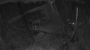 Skiareál Troják - Kamera u nástupu na vlek svah A - 31.3.2026 v 00:05 Skiareál Troják - Kamera u nástupu na vlek svah A - 31.3.2026 v 00:05