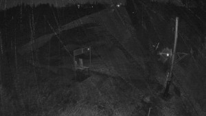 Skiareál Troják - Kamera u nástupu na vlek svah A - 31.3.2026 v 00:20 Skiareál Troják - Kamera u nástupu na vlek svah A - 31.3.2026 v 00:20