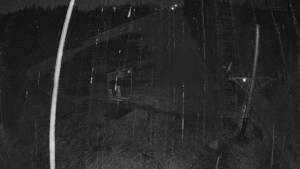 Skiareál Troják - Kamera u nástupu na vlek svah A - 31.3.2026 v 00:25 Skiareál Troják - Kamera u nástupu na vlek svah A - 31.3.2026 v 00:25