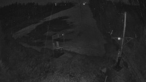 Skiareál Troják - Kamera u nástupu na vlek svah A - 31.3.2026 v 00:50 Skiareál Troják - Kamera u nástupu na vlek svah A - 31.3.2026 v 00:50