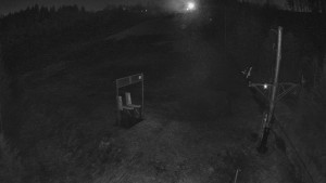 Skiareál Troják - Kamera u nástupu na vlek svah A - 5.4.2026 v 04:55 Skiareál Troják - Kamera u nástupu na vlek svah A - 5.4.2026 v 04:55