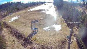 Skiareál Troják - Kamera u nástupu na vlek svah A - 5.4.2026 v 11:10 Skiareál Troják - Kamera u nástupu na vlek svah A - 5.4.2026 v 11:10