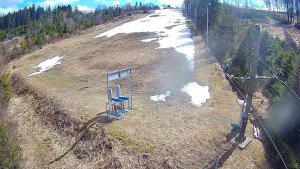 Skiareál Troják - Kamera u nástupu na vlek svah A - 5.4.2026 v 12:35 Skiareál Troják - Kamera u nástupu na vlek svah A - 5.4.2026 v 12:35