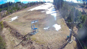 Skiareál Troják - Kamera u nástupu na vlek svah A - 5.4.2026 v 12:40 Skiareál Troják - Kamera u nástupu na vlek svah A - 5.4.2026 v 12:40