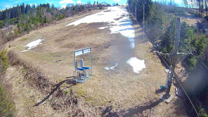 Skiareál Troják - Kamera u nástupu na vlek svah A - 5.4.2026 v 13:15 Skiareál Troják - Kamera u nástupu na vlek svah A - 5.4.2026 v 13:15