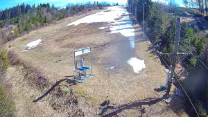 Skiareál Troják - Kamera u nástupu na vlek svah A - 5.4.2026 v 13:40 Skiareál Troják - Kamera u nástupu na vlek svah A - 5.4.2026 v 13:40