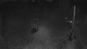 Skiareál Troják - Kamera u nástupu na vlek svah A - 24.4.2026 v 01:45 Skiareál Troják - Kamera u nástupu na vlek svah A - 24.4.2026 v 01:45