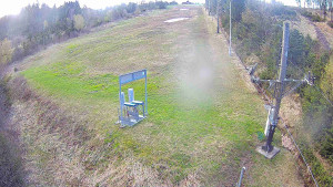 Skiareál Troják - Kamera u nástupu na vlek svah A - 24.4.2026 v 06:45 Skiareál Troják - Kamera u nástupu na vlek svah A - 24.4.2026 v 06:45