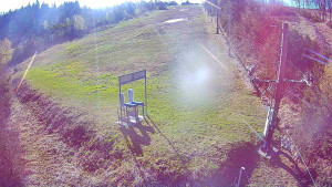 Skiareál Troják - Kamera u nástupu na vlek svah A - 24.4.2026 v 08:25 Skiareál Troják - Kamera u nástupu na vlek svah A - 24.4.2026 v 08:25