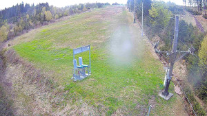 Skiareál Troják - Kamera u nástupu na vlek svah A - 1.5.2026 v 06:20 Skiareál Troják - Kamera u nástupu na vlek svah A - 1.5.2026 v 06:20