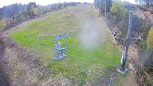 Skiareál Troják - Kamera u nástupu na vlek svah A - 1.5.2026 v 07:00 Skiareál Troják - Kamera u nástupu na vlek svah A - 1.5.2026 v 07:00