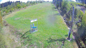Skiareál Troják - Kamera u nástupu na vlek svah A - 12.5.2026 v 13:45 Skiareál Troják - Kamera u nástupu na vlek svah A - 12.5.2026 v 13:45