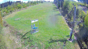 Skiareál Troják - Kamera u nástupu na vlek svah A - 12.5.2026 v 13:50 Skiareál Troják - Kamera u nástupu na vlek svah A - 12.5.2026 v 13:50