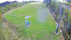 Skiareál Troják - Kamera u nástupu na vlek svah A - 12.5.2026 v 14:00 Skiareál Troják - Kamera u nástupu na vlek svah A - 12.5.2026 v 14:00