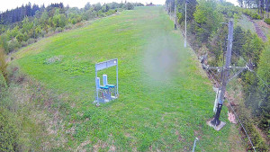 Skiareál Troják - Kamera u nástupu na vlek svah A - 12.5.2026 v 17:25 Skiareál Troják - Kamera u nástupu na vlek svah A - 12.5.2026 v 17:25