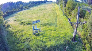 Skiareál Troják - Kamera u nástupu na vlek svah A - 9.6.2026 v 06:25 Skiareál Troják - Kamera u nástupu na vlek svah A - 9.6.2026 v 06:25