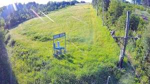 Skiareál Troják - Kamera u nástupu na vlek svah A - 9.6.2026 v 07:15 Skiareál Troják - Kamera u nástupu na vlek svah A - 9.6.2026 v 07:15