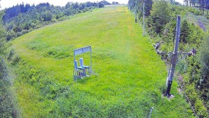 Skiareál Troják - Kamera u nástupu na vlek svah A - 9.6.2026 v 09:25 Skiareál Troják - Kamera u nástupu na vlek svah A - 9.6.2026 v 09:25