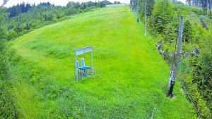 Skiareál Troják - Kamera u nástupu na vlek svah A - 11.6.2026 v 05:00 Skiareál Troják - Kamera u nástupu na vlek svah A - 11.6.2026 v 05:00
