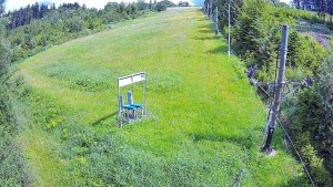 Skiareál Troják - Kamera u nástupu na vlek svah A - 11.6.2026 v 15:00 Skiareál Troják - Kamera u nástupu na vlek svah A - 11.6.2026 v 15:00
