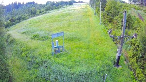 Skiareál Troják - Kamera u nástupu na vlek svah A - 12.6.2026 v 05:15 Skiareál Troják - Kamera u nástupu na vlek svah A - 12.6.2026 v 05:15