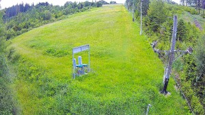 Skiareál Troják - Kamera u nástupu na vlek svah A - 12.6.2026 v 10:40 Skiareál Troják - Kamera u nástupu na vlek svah A - 12.6.2026 v 10:40