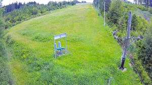 Skiareál Troják - Kamera u nástupu na vlek svah A - 12.6.2026 v 12:05 Skiareál Troják - Kamera u nástupu na vlek svah A - 12.6.2026 v 12:05